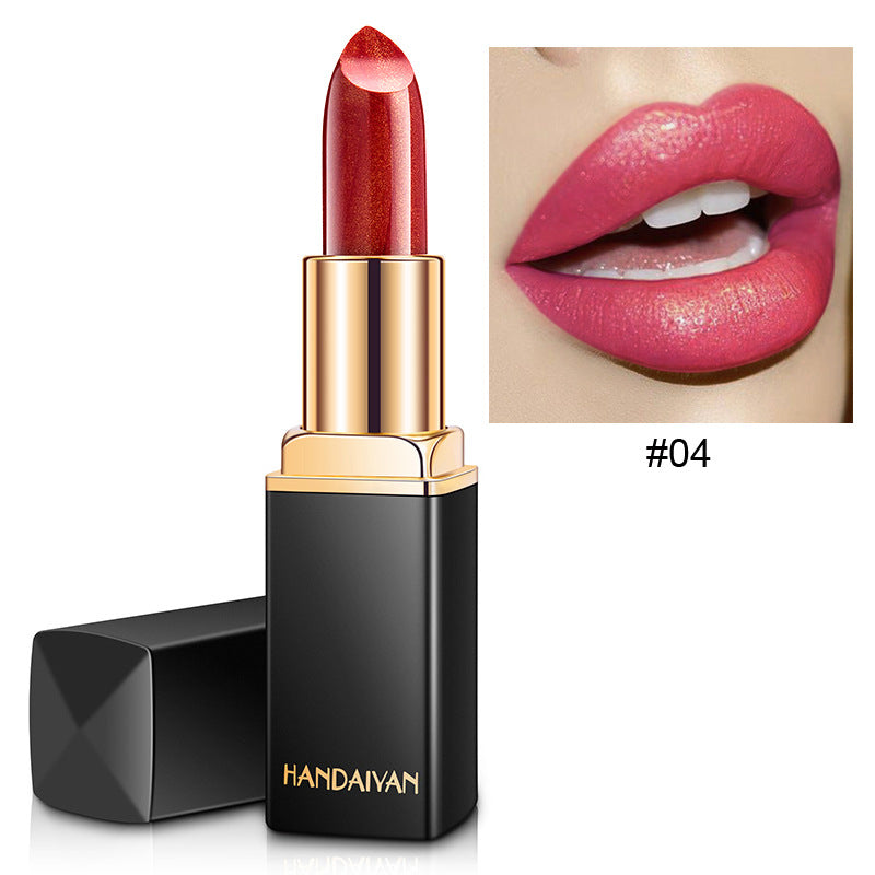 Maison Éloire Radiant Metallic Lipstick – detailfoto
